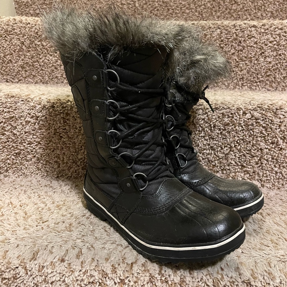 Sorel Torino II Black Fur-Lined Winter Boots size 9.5